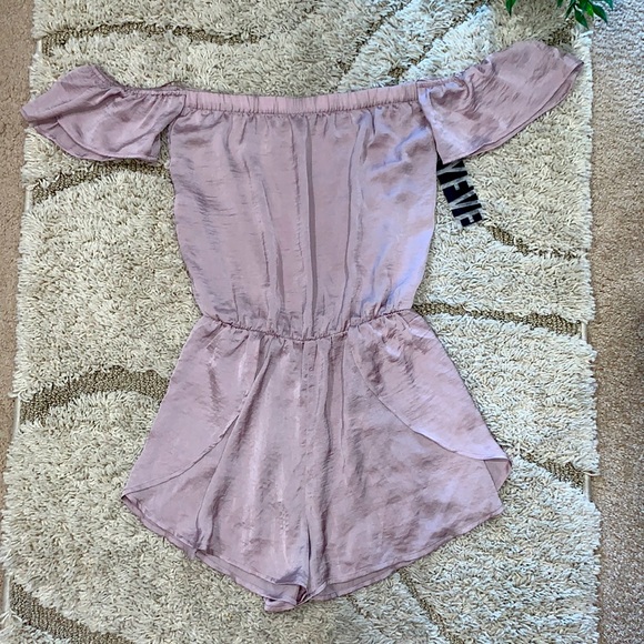 NWT Hyfve Off the Shoulder Romper - Picture 1 of 2